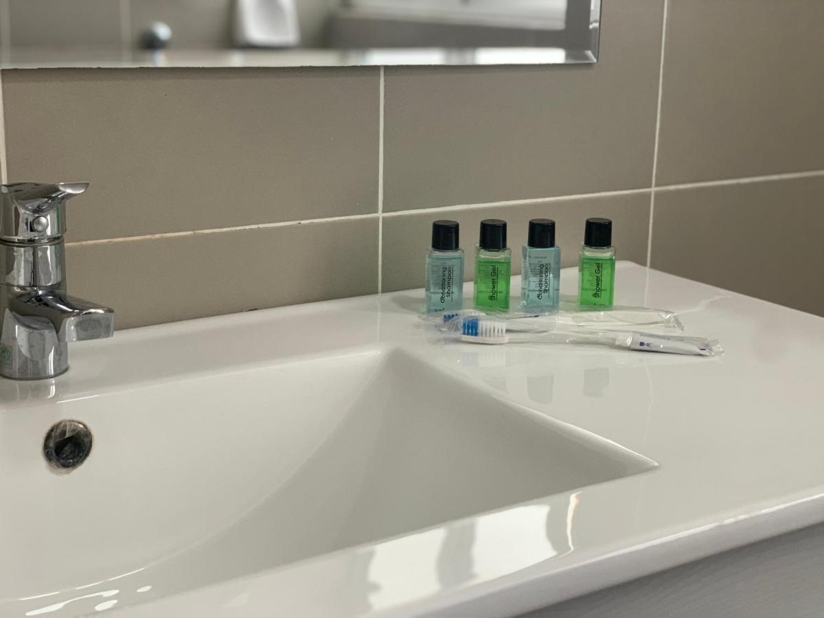 1 Bedroom Ttdi Adina Sek 13 Шах Алам Екстериор снимка